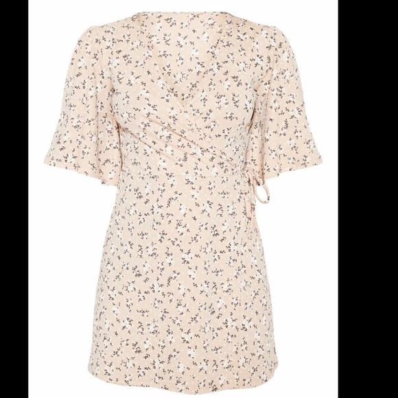 Pretty Little Thing Dress - Picture 2 of 10